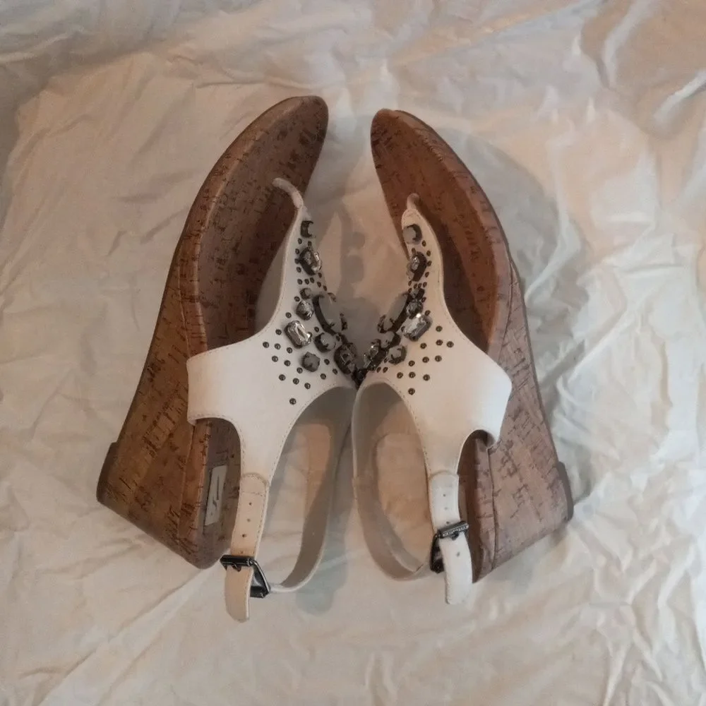 Simply Vera Wang Betty Sandals Size 9
